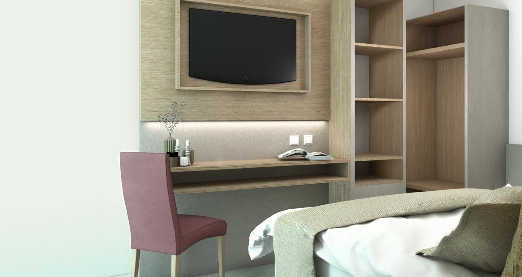 Camera moderna con TV, scrivania, sedia e scaffali in legno.